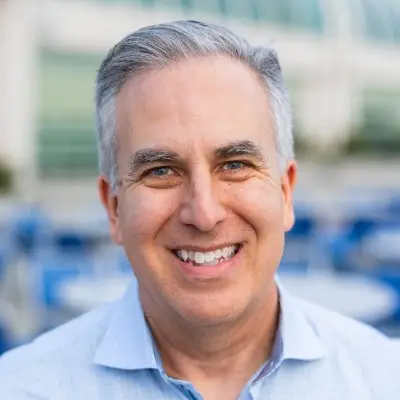 Mike Stelzner - Social Media Examiner
