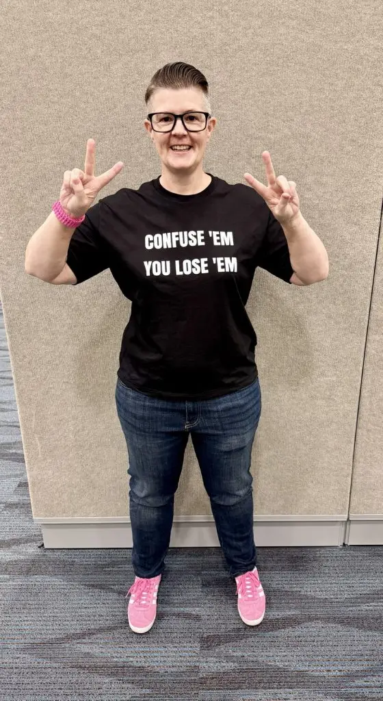 MICHELLE J RAYMOND LINKEDIN EXPERT - CONFUSE EM OR LOSE EM
